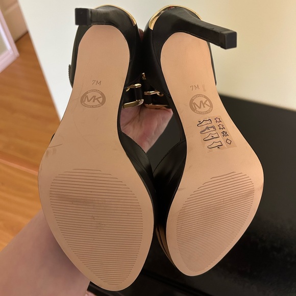 Michael Kors Heels - Picture 2 of 4